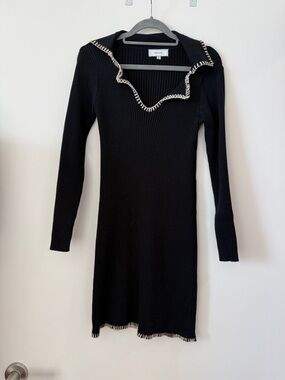 Rihoas Black Ribbed Long-Sleeve Sweater Dress with Cream Trim
